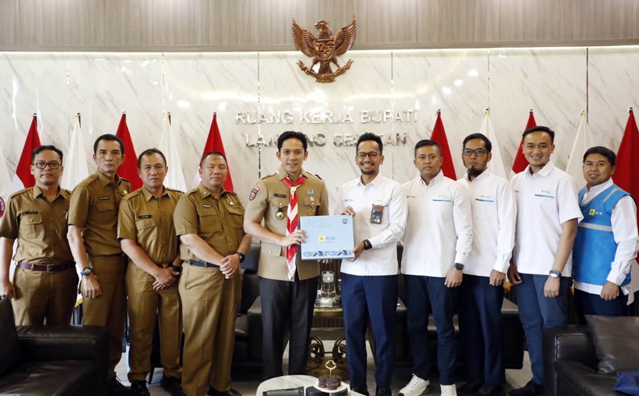 Bupati Lampung Selatan Radityo Egi Pratama mengawal pelaksanaan Program Bantuan Pasang Baru Listrik (BPBL)