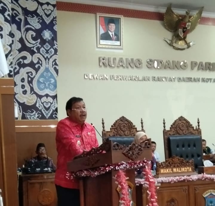 Walikota Prof Udin tampil perdana di rapat paripurna DPRD Pangkalpinang