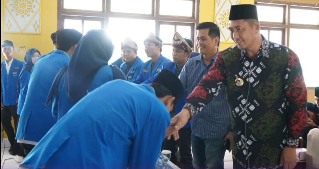 Wali Kota Pagar Alam, Ludi Oliansyah, menghadiri pelantikan pengurus PMII Kota Pagar Alam masa khidmat 2025–2026 di Balai Kota. Wali Kota Pagar Alam, Ludi Oliansyah, menghadiri pelantikan pengurus PMII Kota Pagar Alam masa khidmat 2025–2026 di Balai Kota.