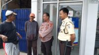 Panit I Samapta Polsek Jatiwangi IPDA Riyana melaksanakan patroli siang di Bank BRI