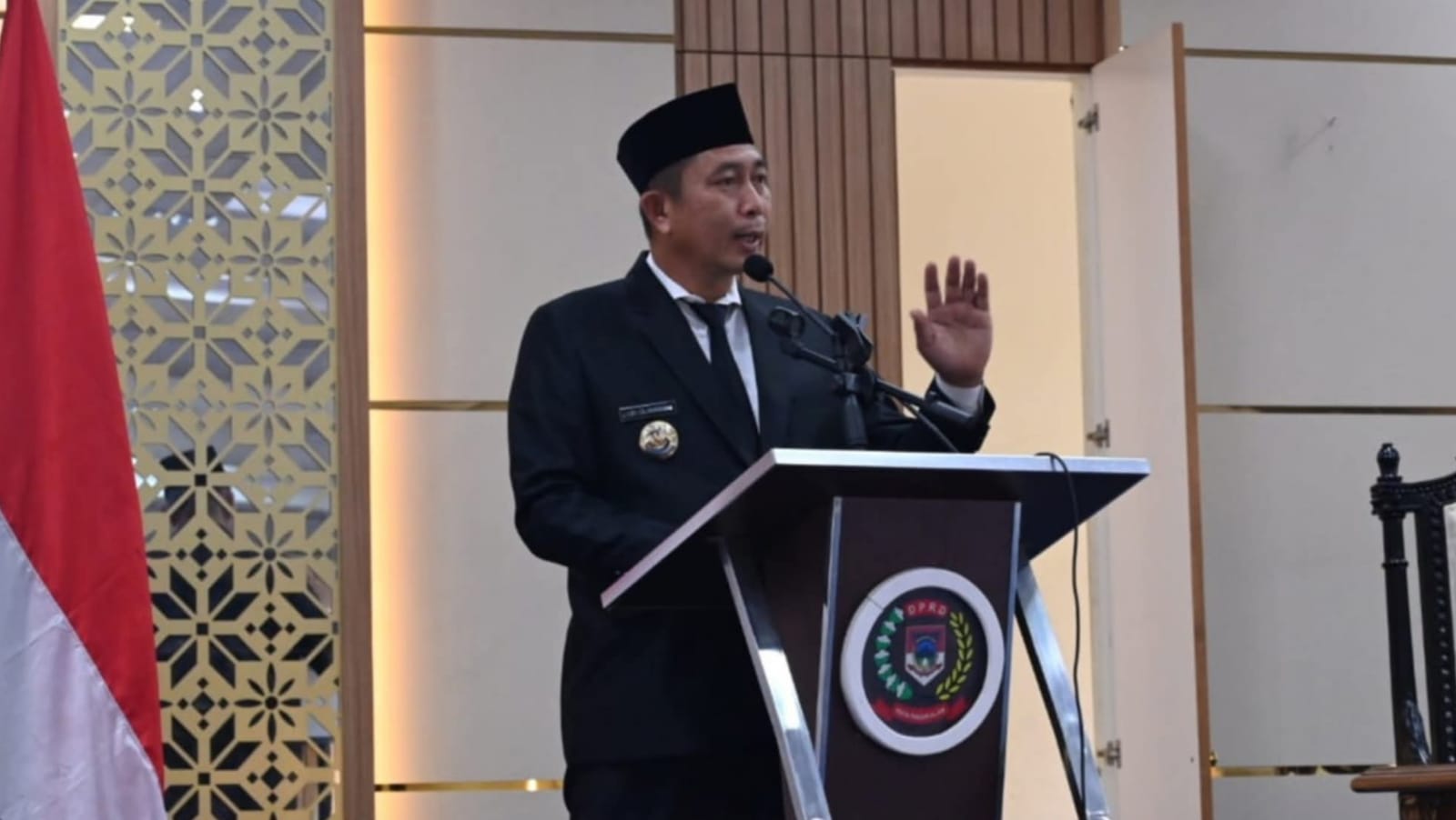 Wali Kota Pagar Alam, Ludi Oliansyah, menghadiri Rapat Paripurna XVII Sidang ke I DPRD Kota Pagar Alam