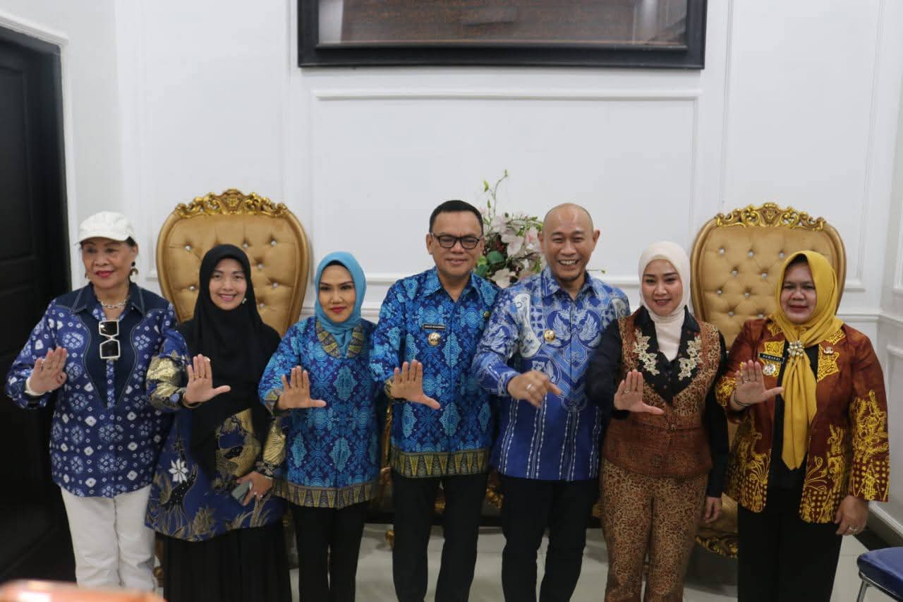 Hj. Bertha hadiri pembukaan Peda KTNA XVI di Empat Lawang