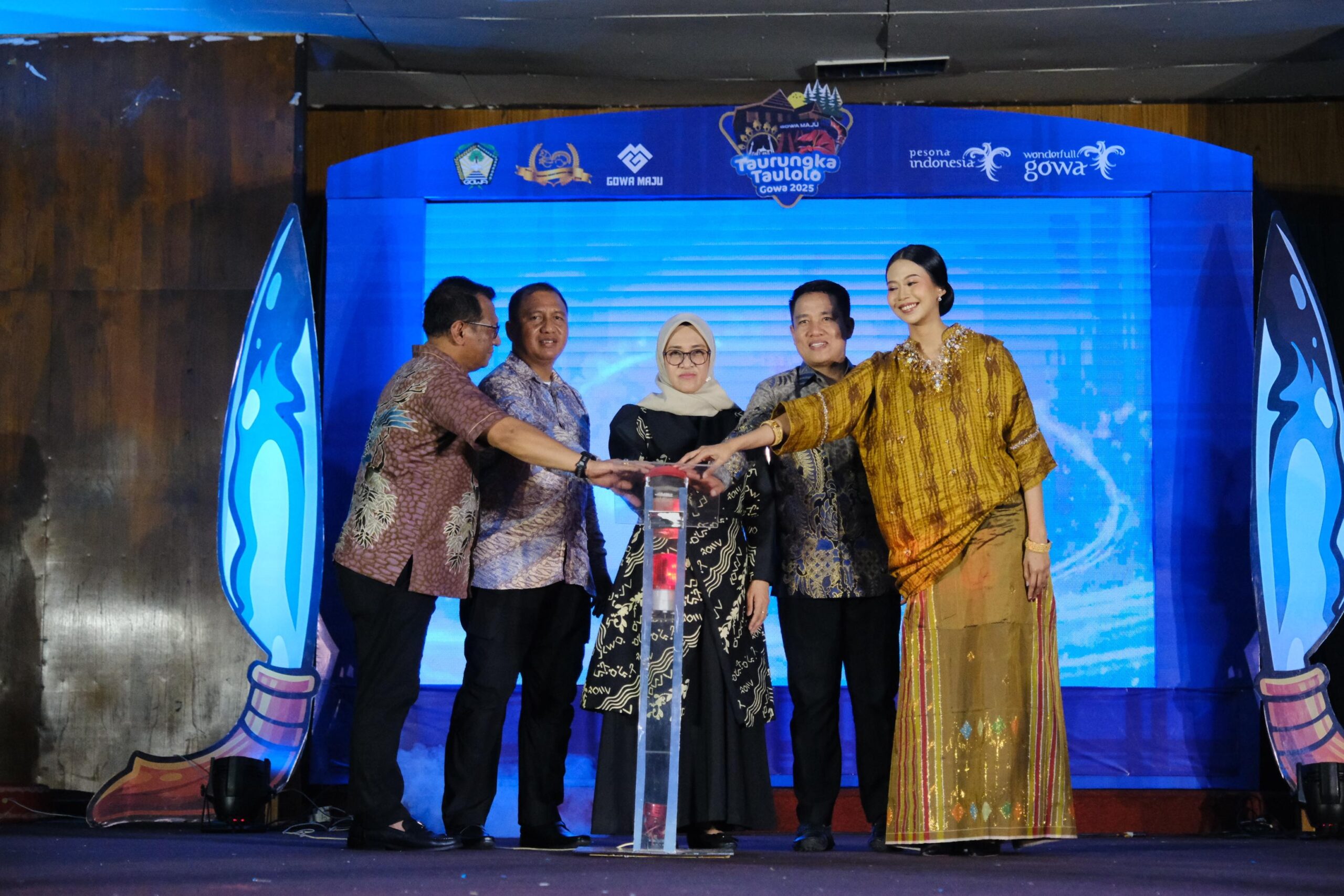 Bupati Gowa Sitti Husniah Talenrang menghadiri Malam Grand Final Pemilihan Taurungka-Taulolo Duta Wisata Gowa 2025 di Istana Tamalate