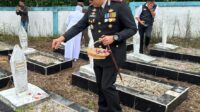 Polres Pagaralam bersama Pemerintah Kota Pagaralam memperingati Hari Pahlawan dengan upacara dan tabur bunga di Taman Makam Pahlawan Ksetra Satria Seganti