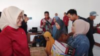 Wakil Wali Kota Pangkalpinang Dessy Ayutrisna mendampingi penyaluran bantuan ATENSI Kemensos RI