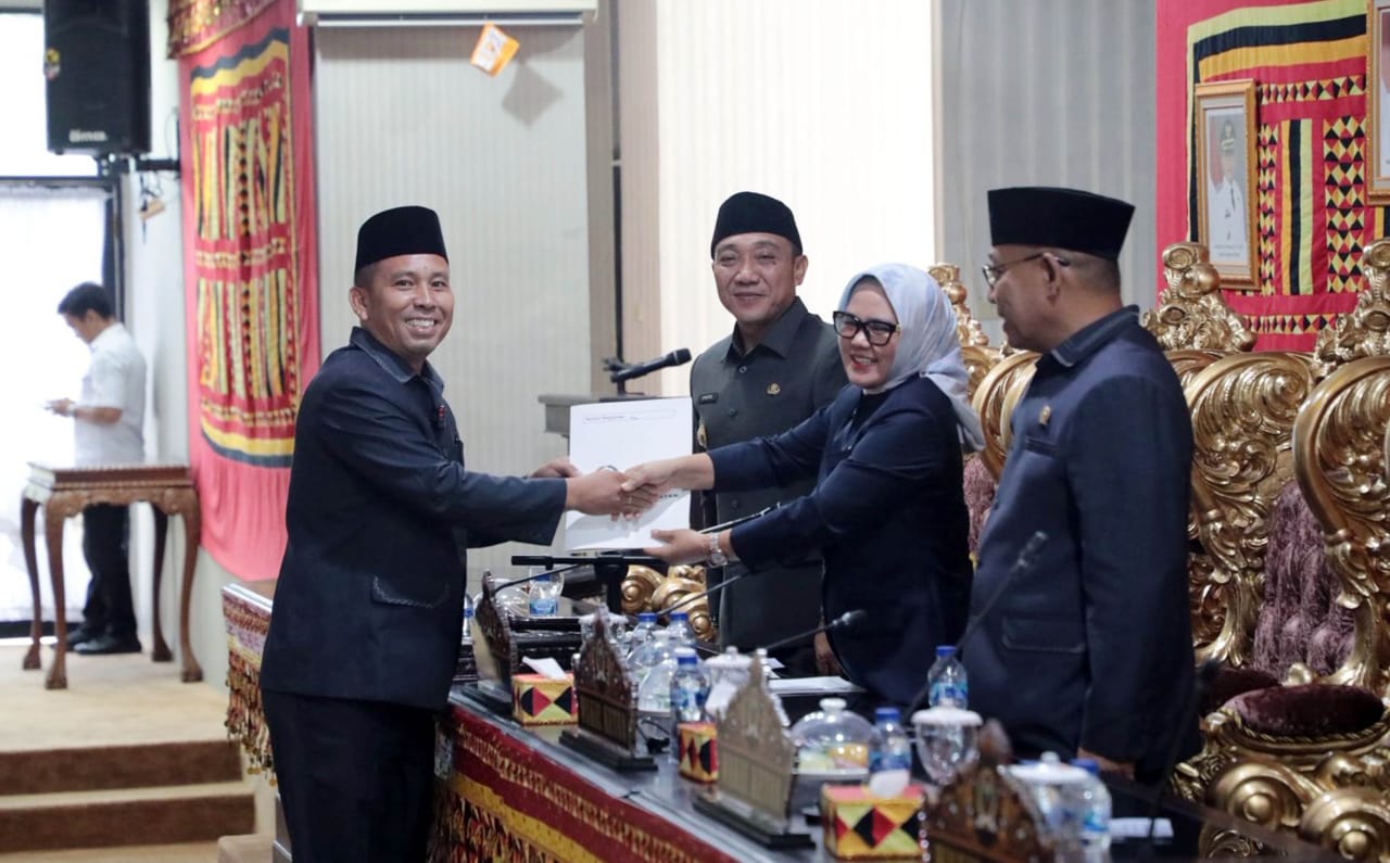DPRD Lampung Selatan membahas dua Raperda strategis tentang Perlindungan Perempuan dan Ketenagakerjaan.