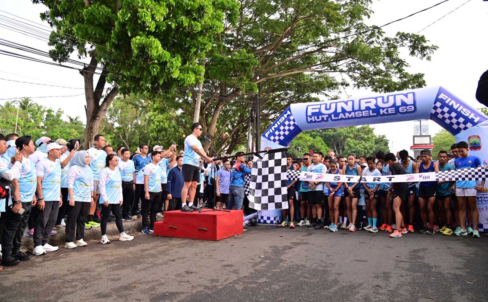 Antusiasme Warga Warnai Fun Run HUT ke-69 Lampung Selatan IMG 20251117 WA0010