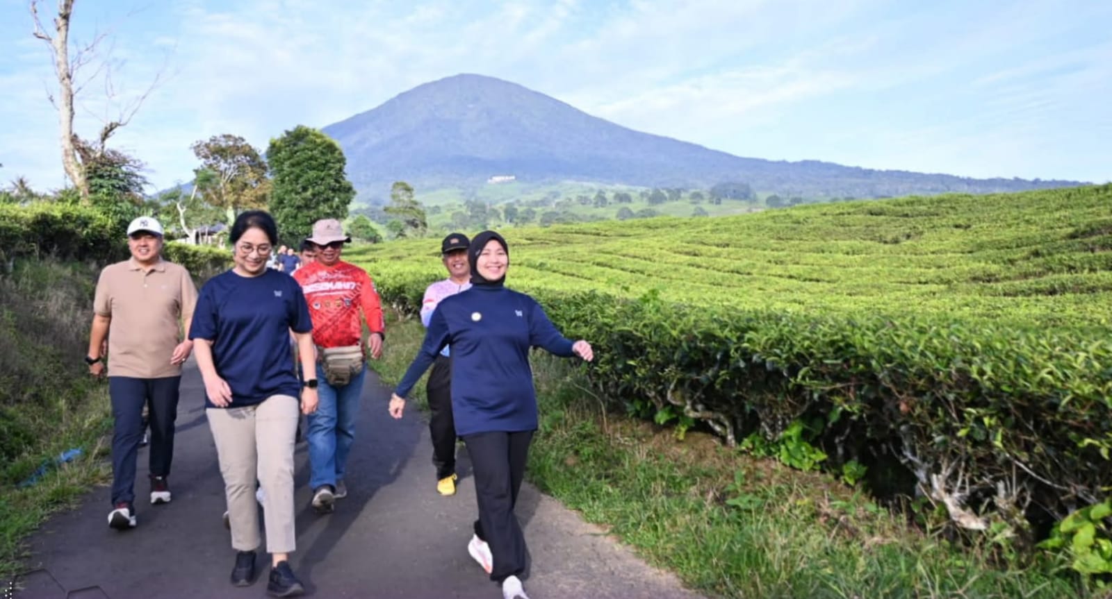 Wawako Minta Dukungan Pusat untuk Realisasi Kereta Gantung Gunung Dempo IMG 20251117 WA0014