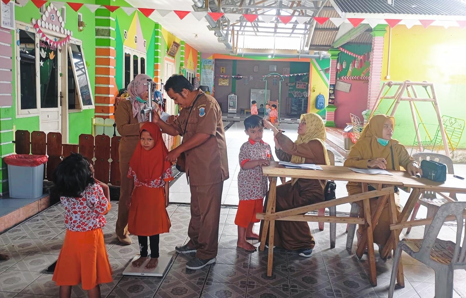 Dengan fasilitas lengkap dan tenaga medis profesional, puskesmas ini menjadi andalan deteksi dini kesehatan.