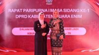 Wakil Wali Kota Pagar Alam Hj. Bertha menghadiri Rapat Paripurna Istimewa Hari Jadi ke-79 Kabupaten Muara Enim