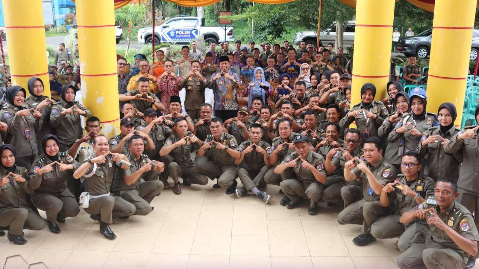 acara syukuran pelantikan 102 anggota Satpol PP menjadi ASN PPPK.