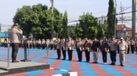 Kabag Ops Polres Majalengka AKP Emdoy Sahru memimpin apel jam pimpinan untuk meningkatkan disiplin, profesionalisme, dan kesiapan personel dalam menjaga pelayanan publik serta kamtibmas.