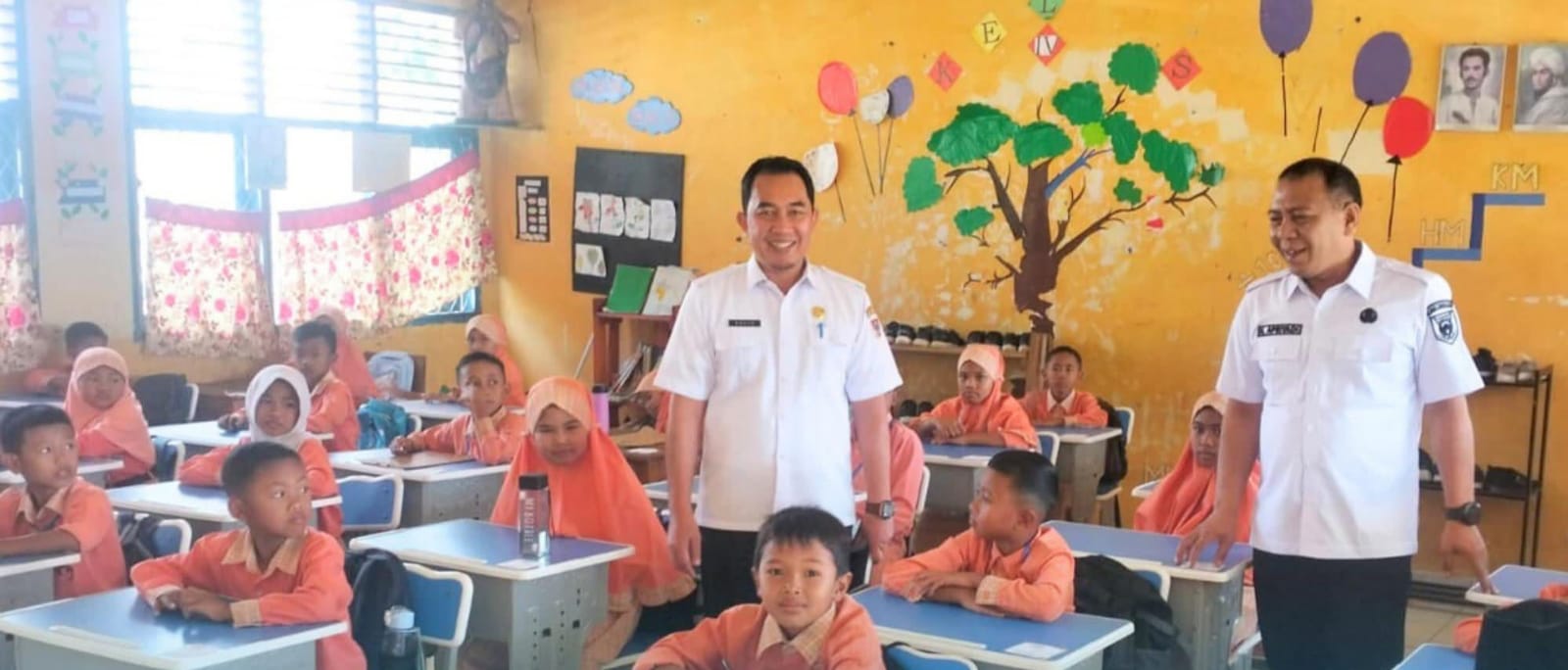 Disdikbud Pagar Alam melakukan monitoring Ujian Sekolah 2025 di SDN 46, SMPN 2, dan SMPN 6 untuk memastikan pelaksanaan berjalan tertib dan sesuai prosedur.