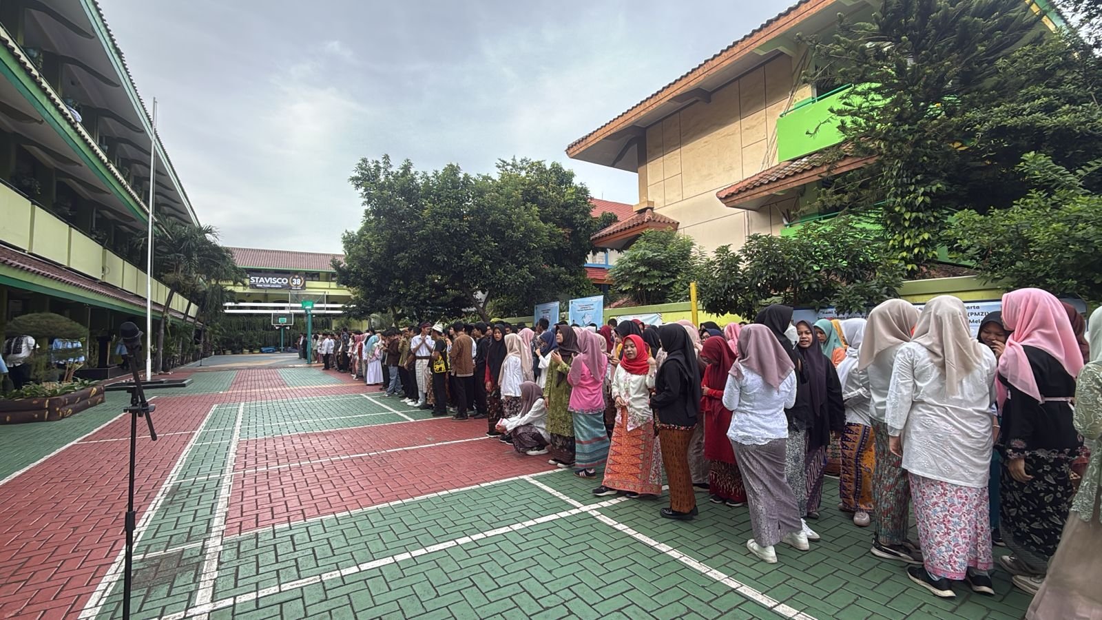 Peringatan Hari Guru di MAN 7 Jakarta Peringatan Hari Guru di MAN 7 Jakarta