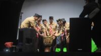 Bupati Sintang menutup Raimuna Daerah se-Kalbar 2025 di GOR Apang Semangai dan memberikan apresiasi kepada panitia serta 14 kwarcab yang hadir lengkap.