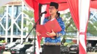 Bupati Landak dr. Karolin Margret Natasa memimpin upacara Hari Kesaktian Pancasila