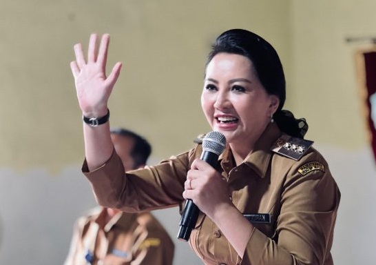 Bupati Landak Karolin Margret Natasa