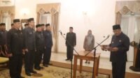 Bupati Sukabumi H. Asep Japar melantik empat pejabat eselon IIb hasil seleksi terbuka
