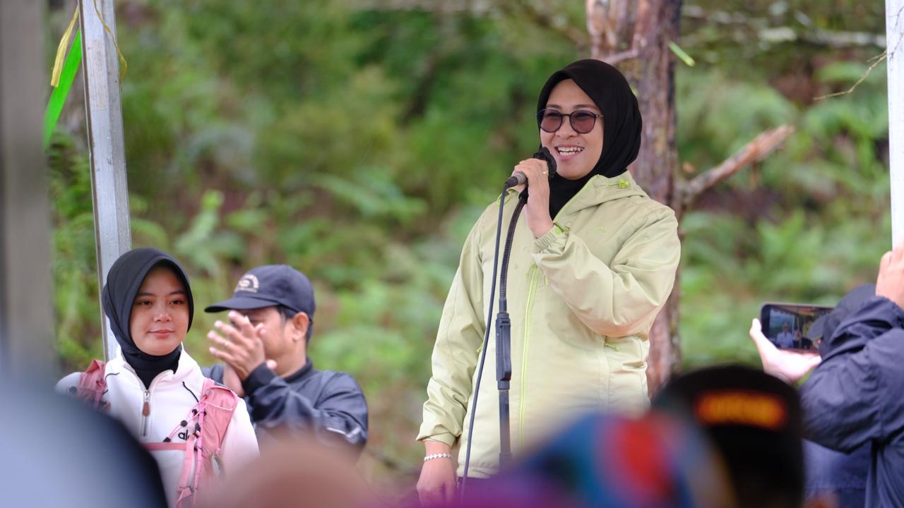 Pemkab Gowa menanam 10 ribu pohon di sembilan kecamatan dataran tinggi