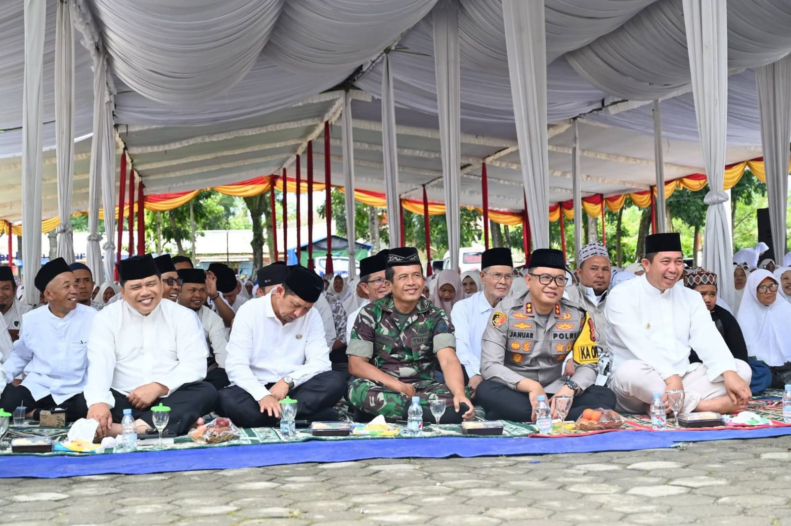Pemkot Pagar Alam menggelar Tabligh Akbar jelang pergantian tahun 2025–2026 di Lapangan Merdeka