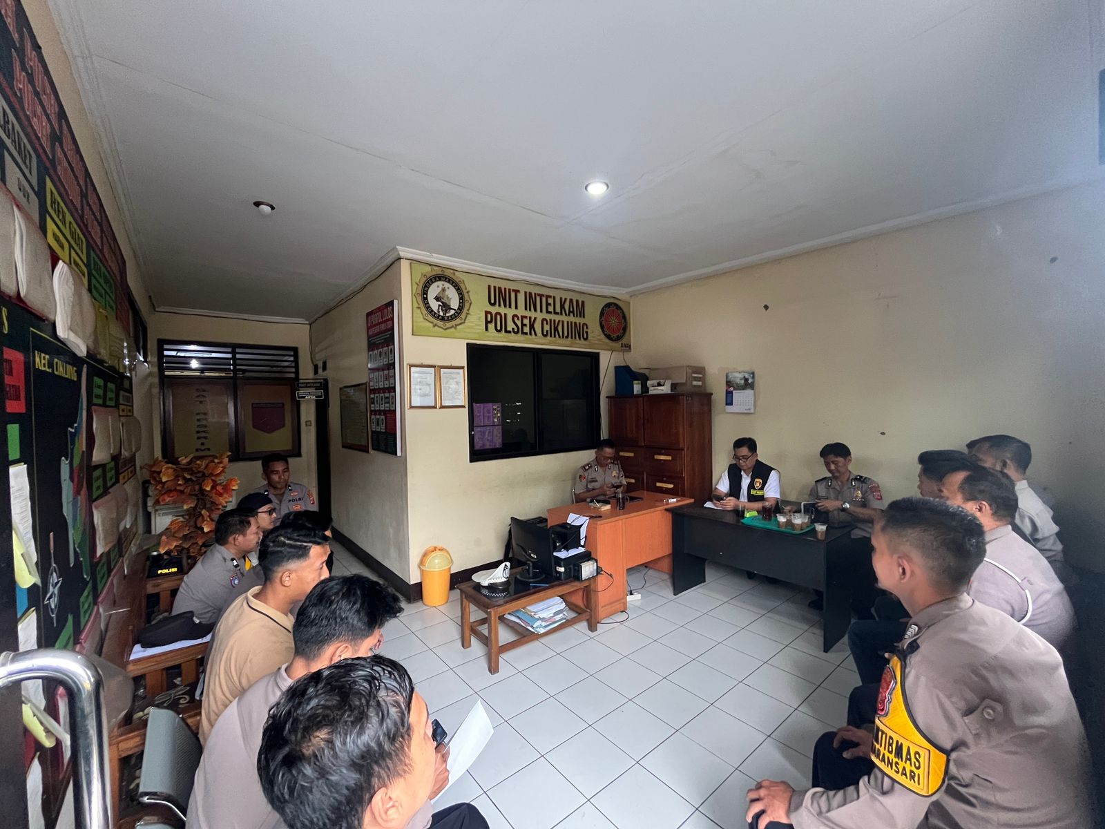 Kapolsek Tekankan Pentingnya Evaluasi Rutin untuk Tingkatkan Pelayanan