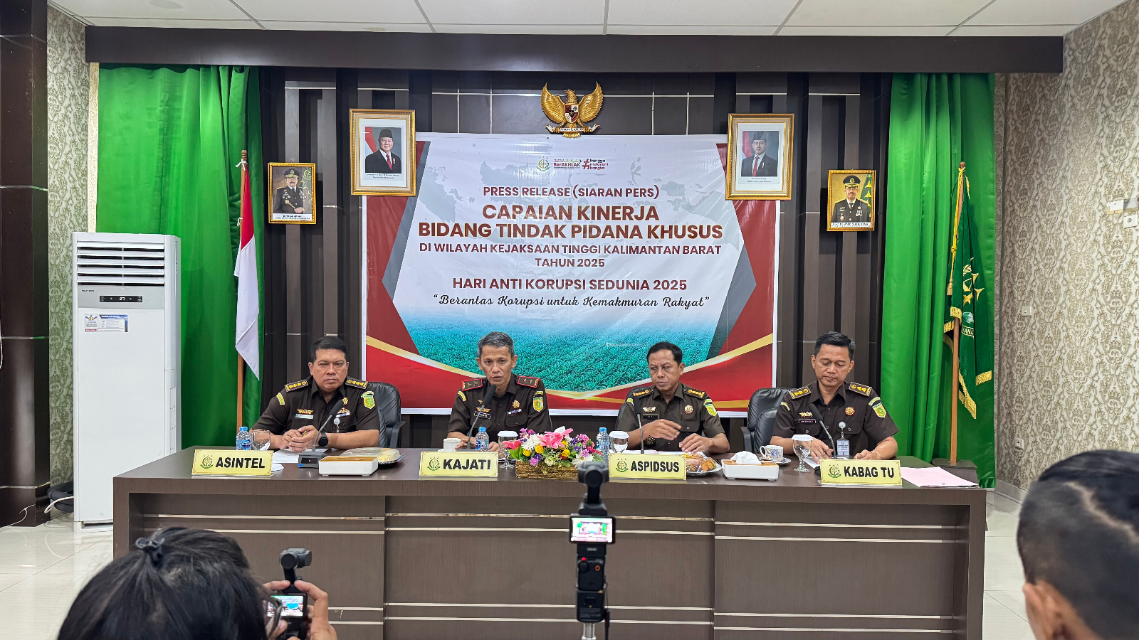 Kejati Kalimantan Barat memperingati Harkodia 2025 dengan upacara