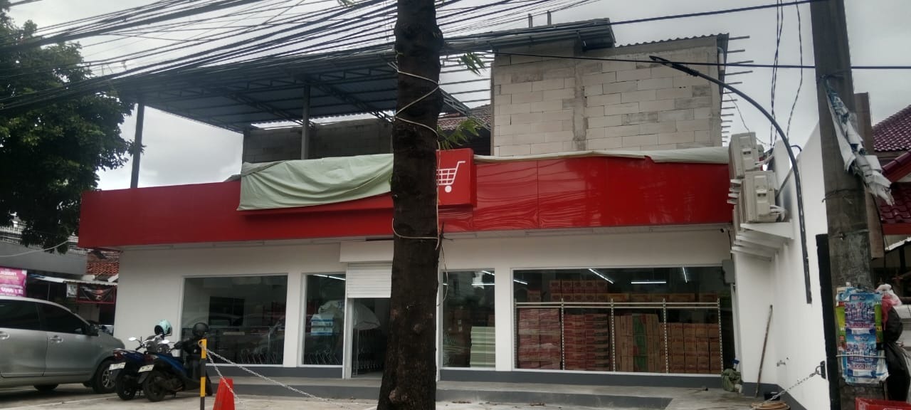 Bangunan komersial dua lantai tanpa PBG di Jalan Poltangan Raya, Jakarta Selatan, diduga kebal penertiban dan luput dari pengawasan aparat Citata Pasar Minggu.