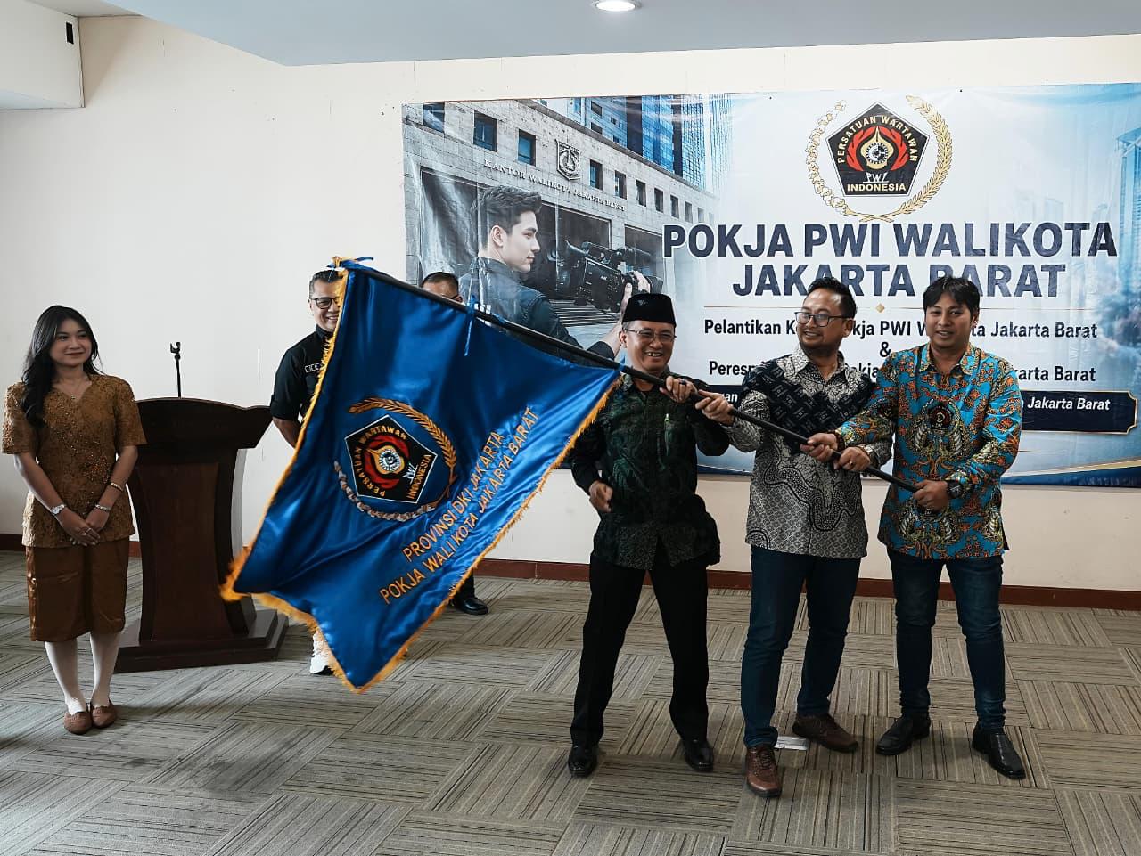 Persatuan Wartawan Indonesia (PWI) Provinsi DKI Jakarta resmi mengukuhkan Kepengurusan Kelompok Kerja (Pokja) PWI Jakarta Barat