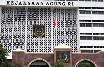 Kejaksaan Agung (Kejagung) melakukan mutasi dan rotasi besar-besaran terhadap 90 Kepala Kejaksaan Negeri (Kajari).