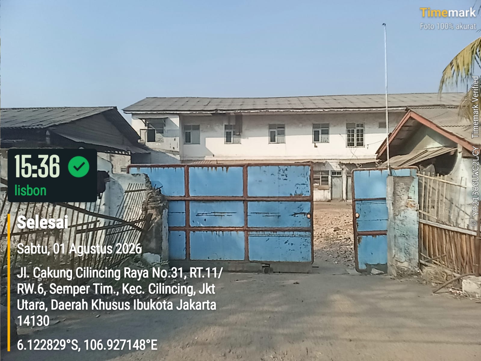 Aktivitas distribusi minyak goreng (Migor) curah yang diduga tidak memiliki legalitas resmi di kawasan Semper Timur, Kecamatan Cilincing