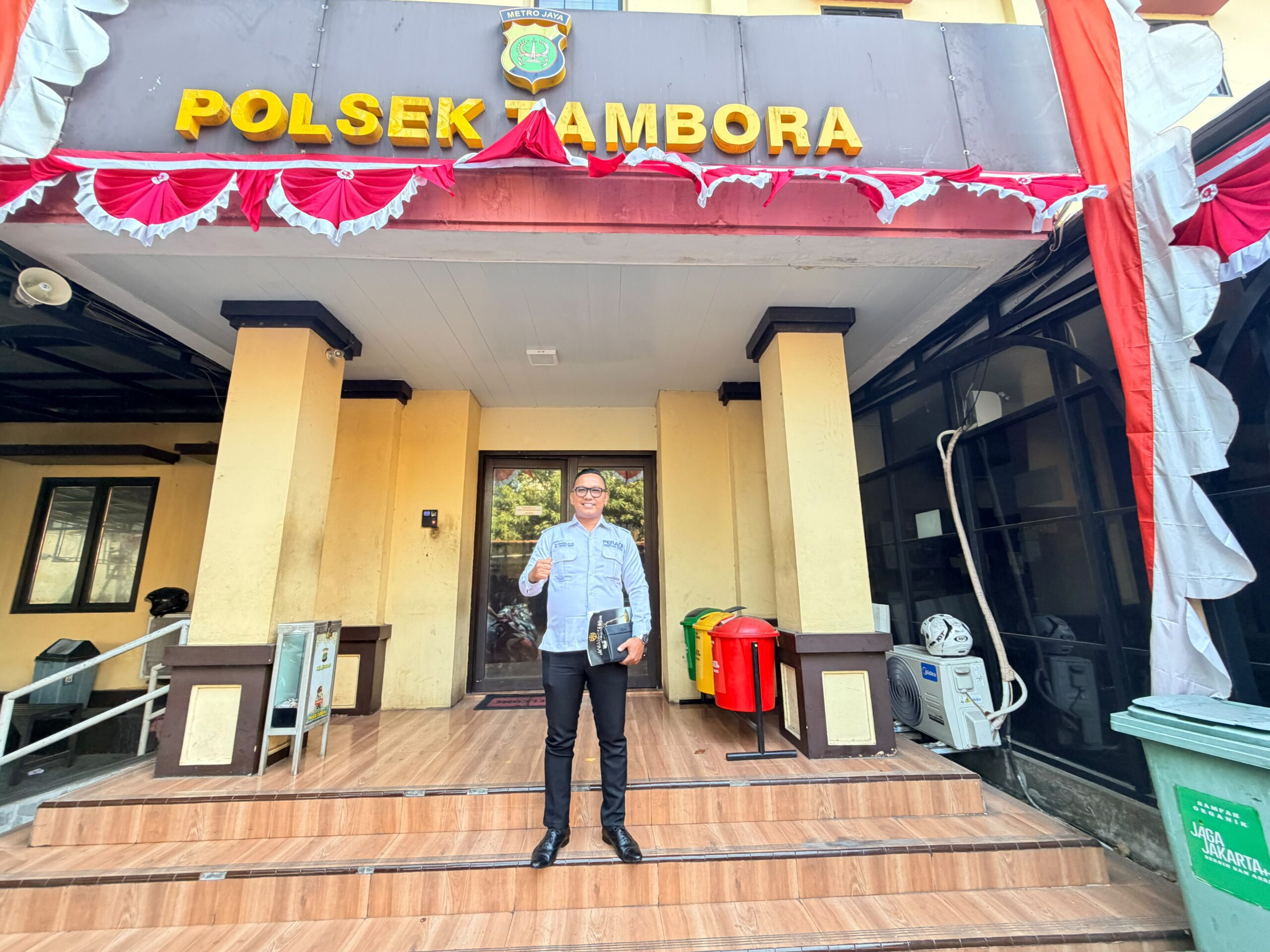 Penanganan perkara dugaan pengeroyokan yang ditangani Penyidik Polsek Tambora memasuki tahap lanjutan. Surat Pemberitahuan Dimulainya Penyidikan (SPDP)