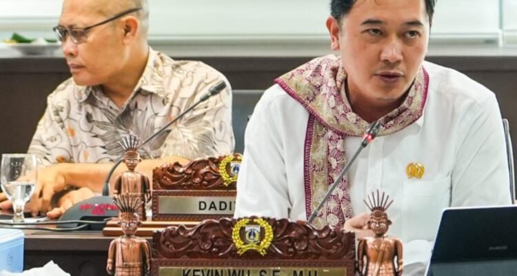Anggota Komisi A DPRD Provinsi DKI Jakarta dari Fraksi PSI, Kevin Wu, meminta pemberantasan peredaran obat keras seperti tramadol