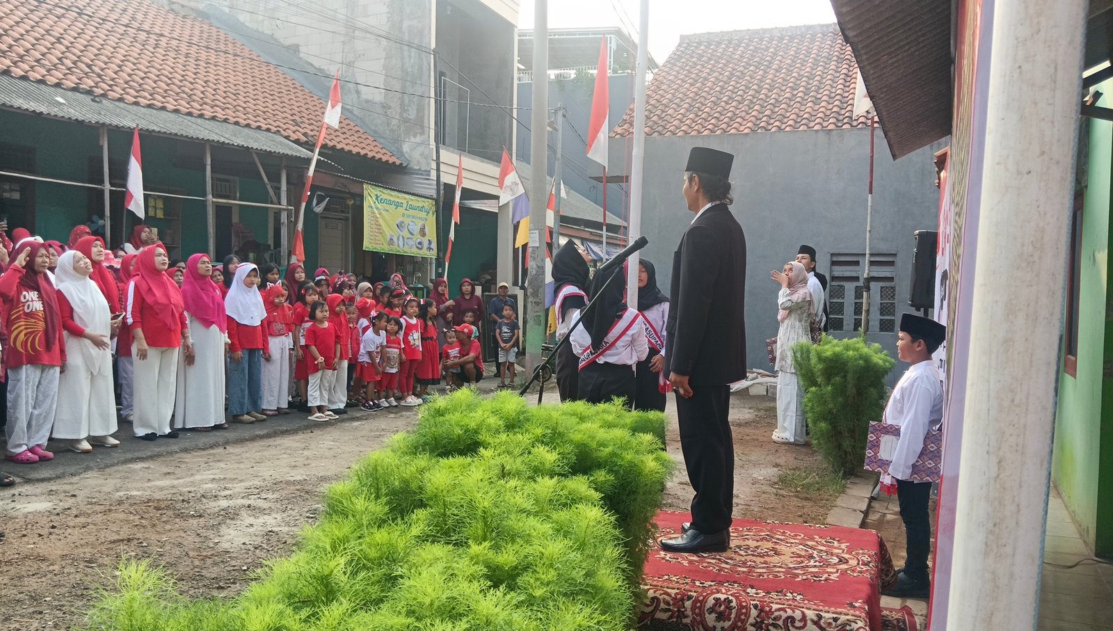 HUT Kemerdekaan Republik Indonesia ke-81, di gang Dukuh RT06 RW03, Kelurahan Neroktog.