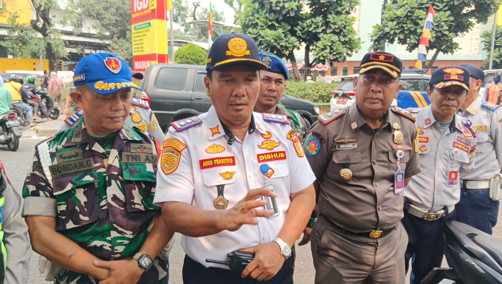 Parkir liar di depan RS Hermina Kalideres, Jalan Kintamani Raya, Kelurahan Kalideres, Kecamatan Kalideres, Jakarta Barat, kembali ditertibkan.