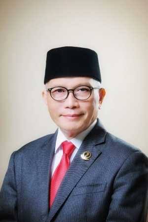 Ketua DPRD Provinsi Jabar Dr.Buky Wibawa
