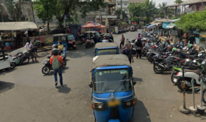 Parkir liar dan PKL di kawasan season city